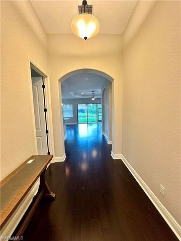 1581 Serrano CIR, Naples, FL 34105