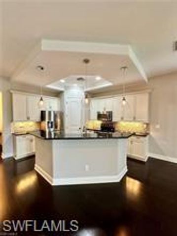 1581 Serrano CIR, Naples, FL 34105