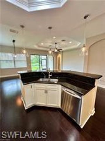 1581 Serrano CIR, Naples, FL 34105