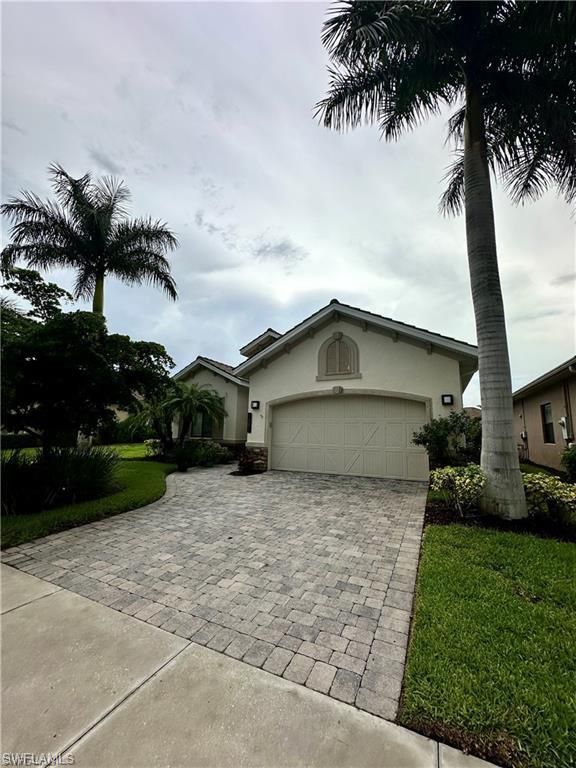 1581 Serrano CIR, Naples, FL 34105