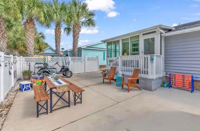 611 B 3rd Ave. S, North Myrtle Beach, SC 29582