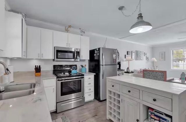 611 B 3rd Ave. S, North Myrtle Beach, SC 29582