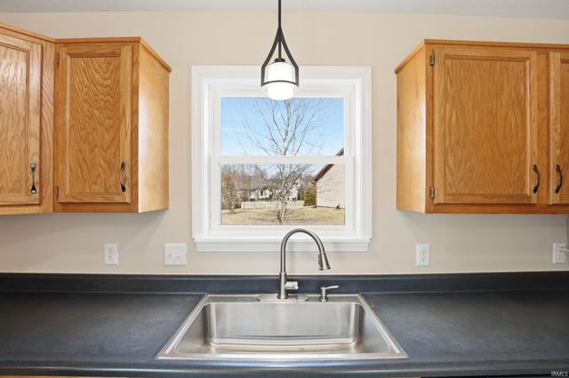 10832 Deep Creek Court, Fort Wayne, IN 46804