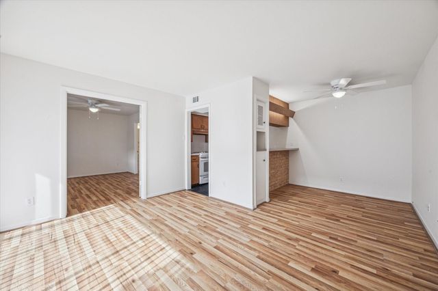 3703 Roseland Street 10, Houston, TX 77006