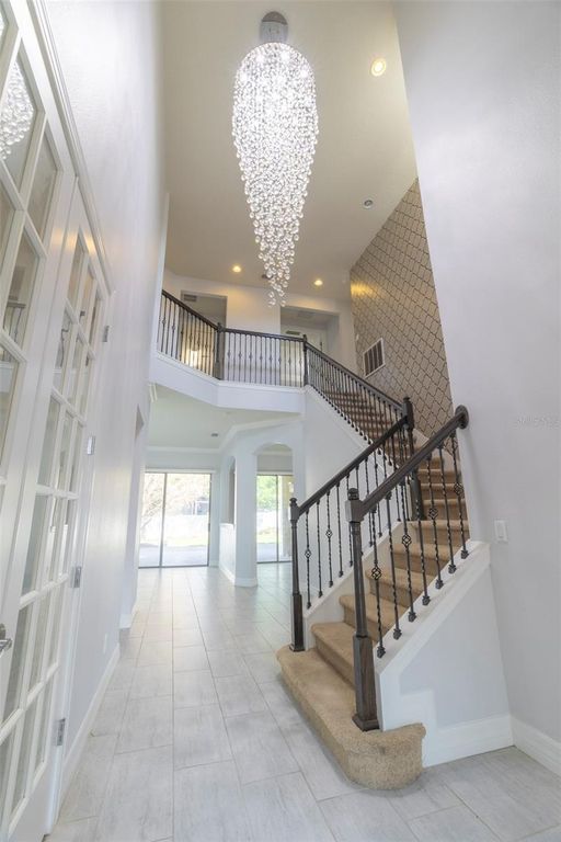 Image 14 of property listing at 10950 CITRON OAKS DRIVE, Orlando, FL 32836