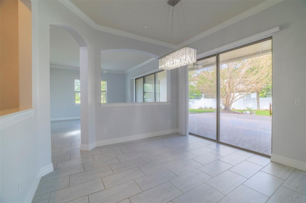Image 18 of property listing at 10950 CITRON OAKS DRIVE, Orlando, FL 32836