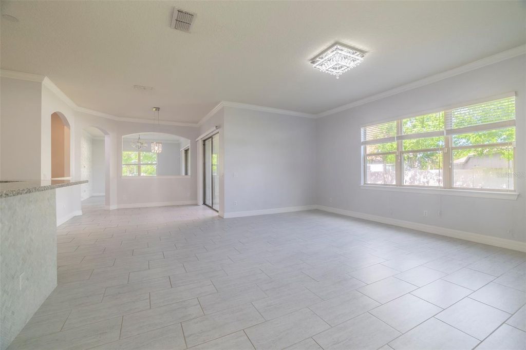 Image 19 of property listing at 10950 CITRON OAKS DRIVE, Orlando, FL 32836