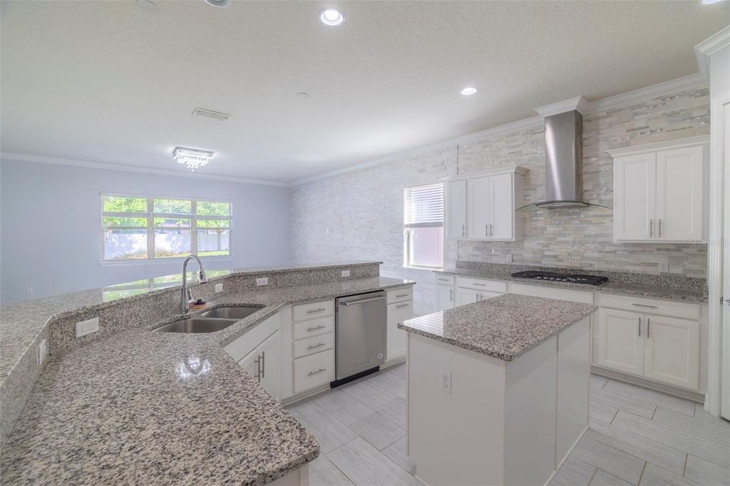 Image 22 of property listing at 10950 CITRON OAKS DRIVE, Orlando, FL 32836
