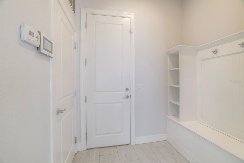 Image 24 of property listing at 10950 CITRON OAKS DRIVE, Orlando, FL 32836