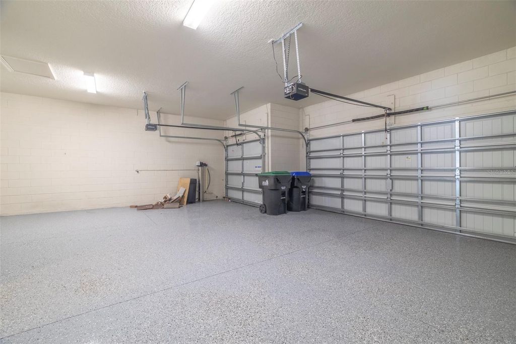 Image 25 of property listing at 10950 CITRON OAKS DRIVE, Orlando, FL 32836