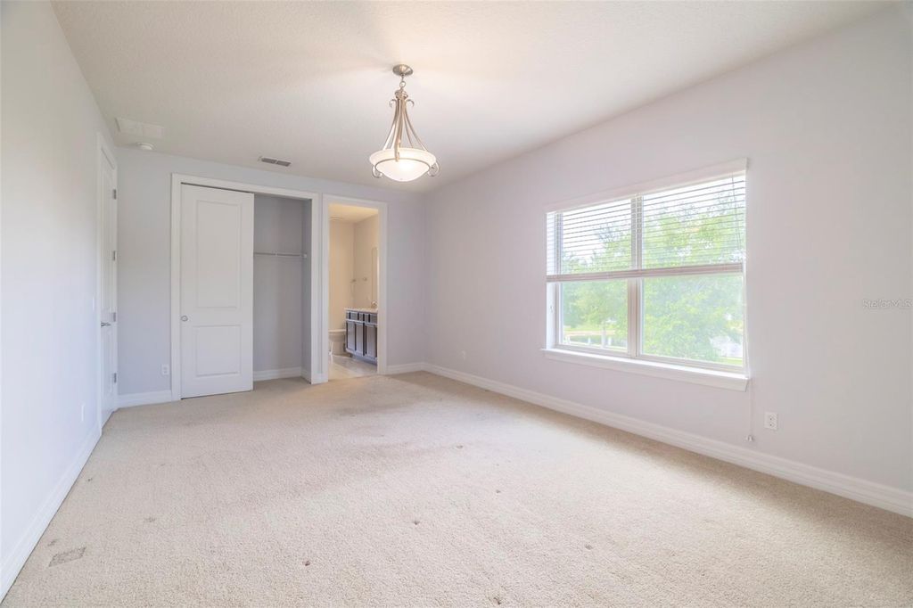 Image 35 of property listing at 10950 CITRON OAKS DRIVE, Orlando, FL 32836