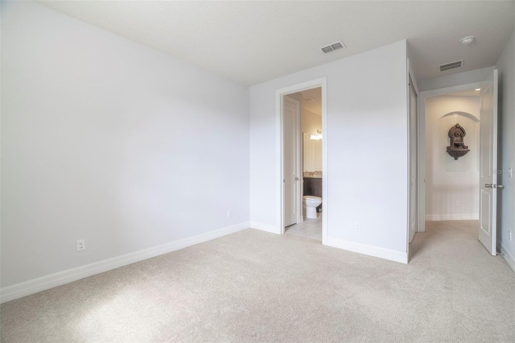 Image 37 of property listing at 10950 CITRON OAKS DRIVE, Orlando, FL 32836