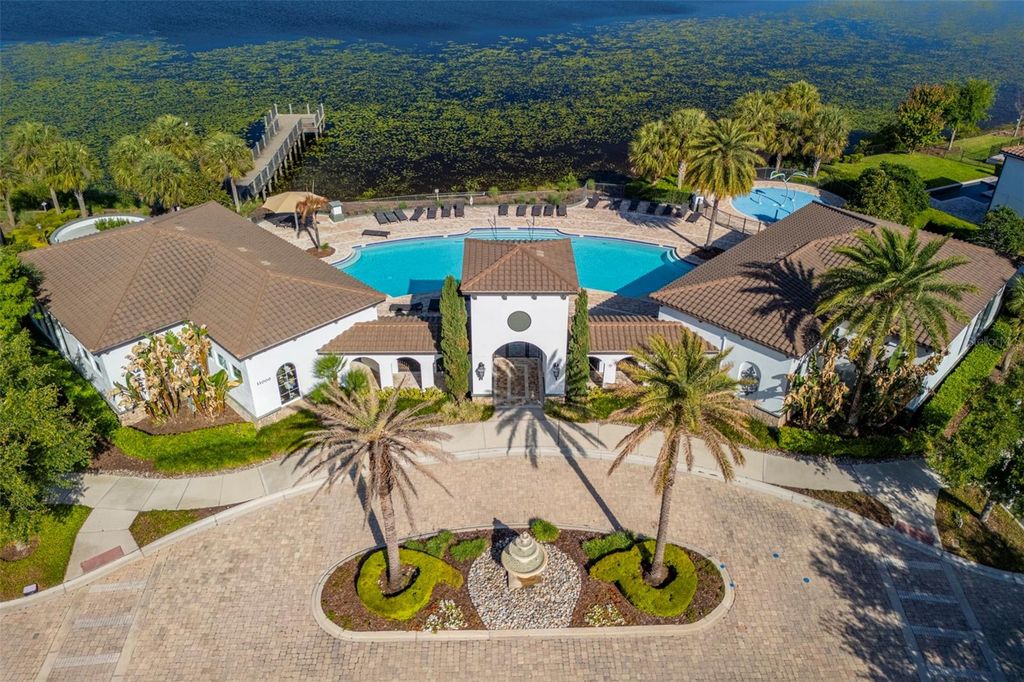 Image 39 of property listing at 10950 CITRON OAKS DRIVE, Orlando, FL 32836