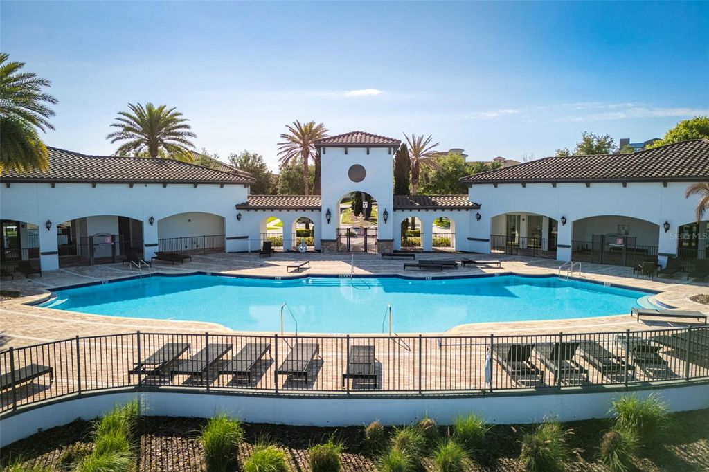 Image 40 of property listing at 10950 CITRON OAKS DRIVE, Orlando, FL 32836