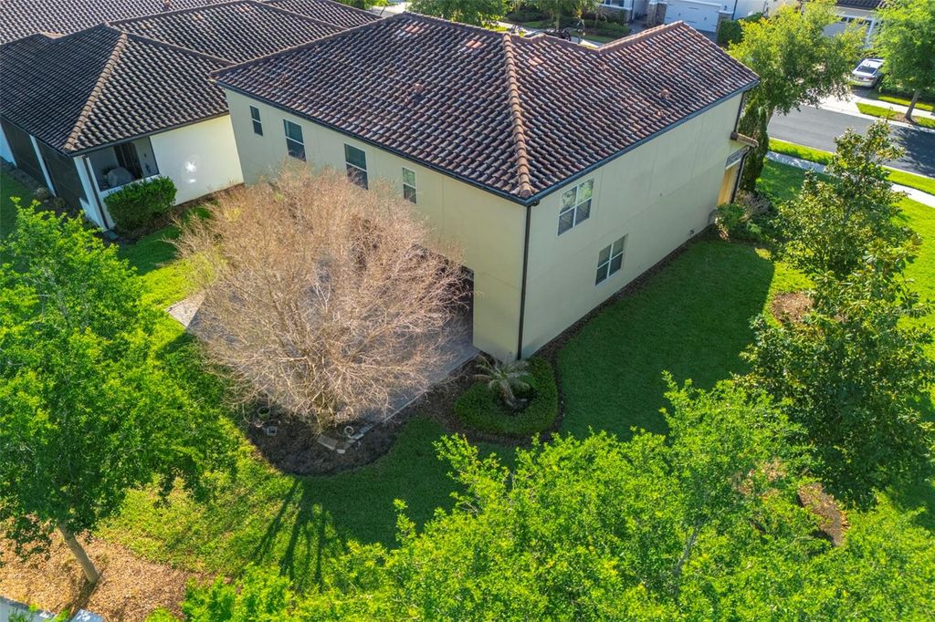 Image 6 of property listing at 10950 CITRON OAKS DRIVE, Orlando, FL 32836