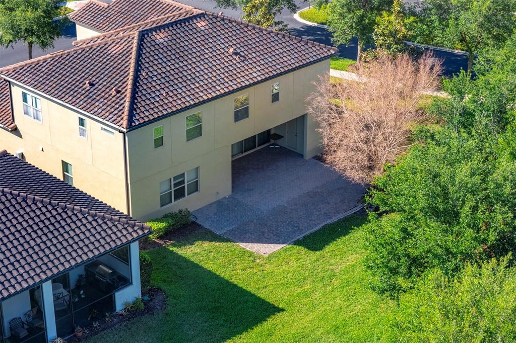 Image 7 of property listing at 10950 CITRON OAKS DRIVE, Orlando, FL 32836