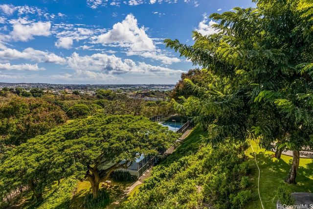 98-703 Iho Place 1-901, Aiea, HI 96701