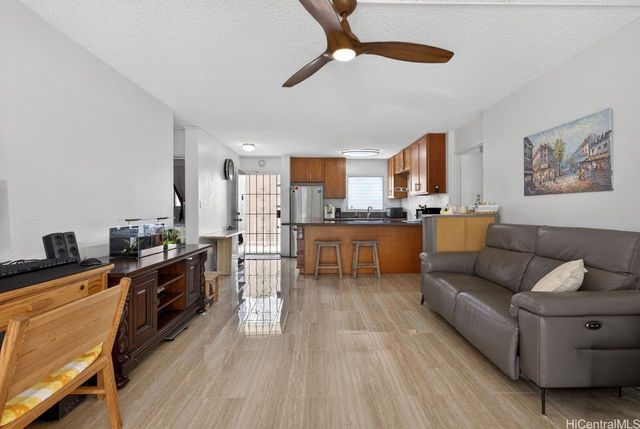 98-703 Iho Place 1-901, Aiea, HI 96701