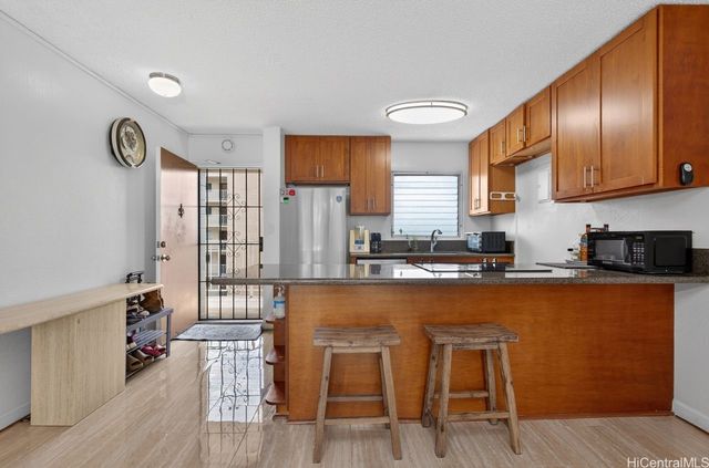 98-703 Iho Place 1-901, Aiea, HI 96701