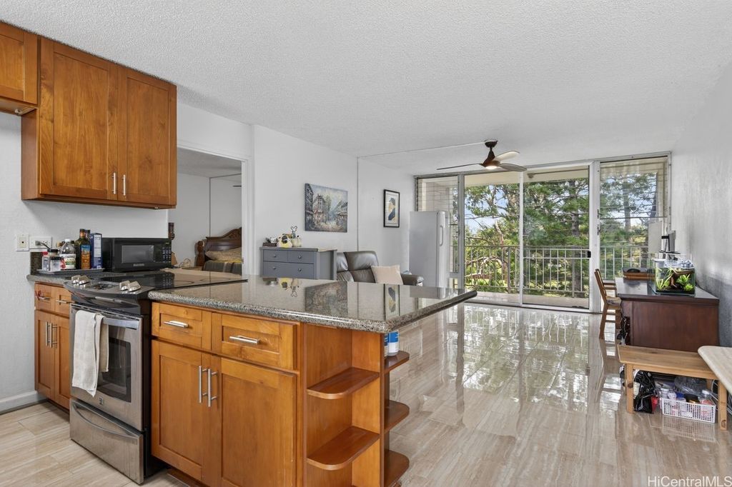 98-703 Iho Place 1-901, Aiea, HI 96701