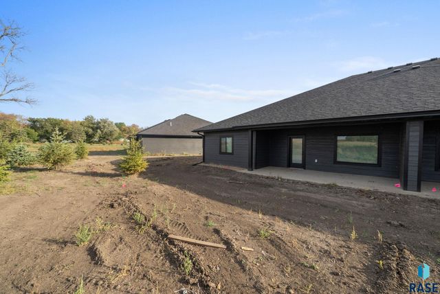 638 Harter Dr Drive, Madison, SD 57042
