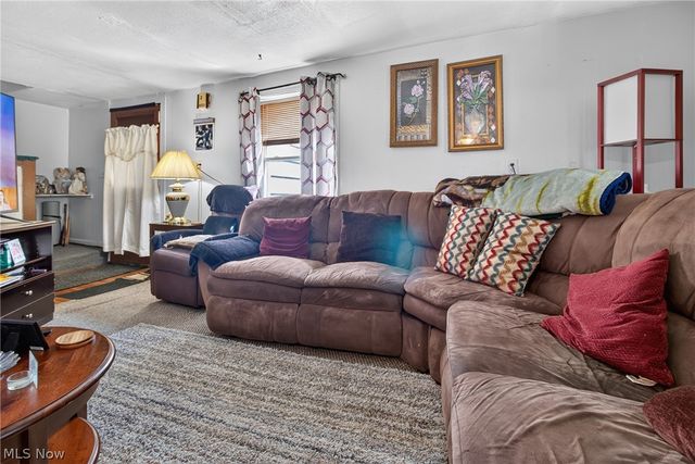 186 Parmely Avenue, Elyria, OH 44035