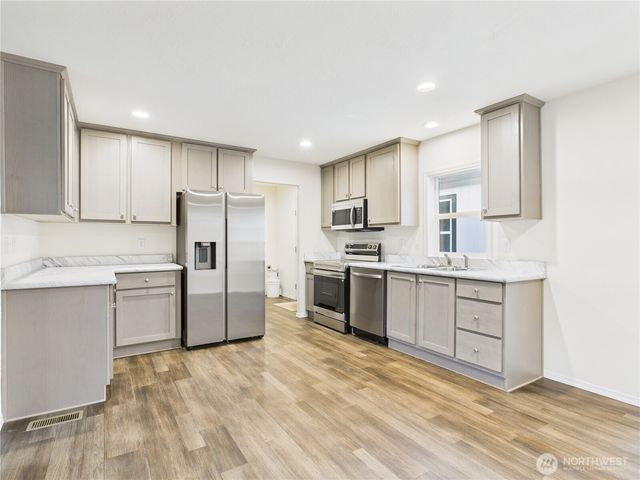 401 2nd Street SW, Rock Island, WA 98850