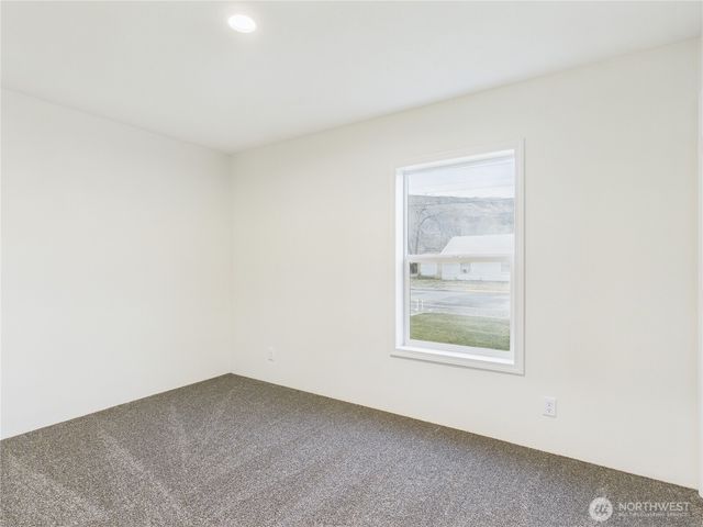 401 2nd Street SW, Rock Island, WA 98850