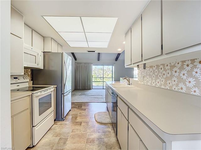 1595 Bunting LN, Sanibel, FL 33957