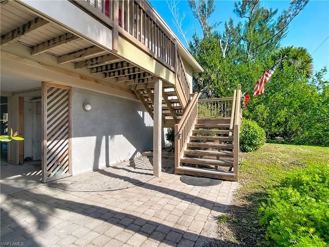 1595 Bunting LN, Sanibel, FL 33957