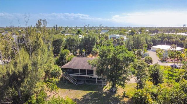 1595 Bunting LN, Sanibel, FL 33957