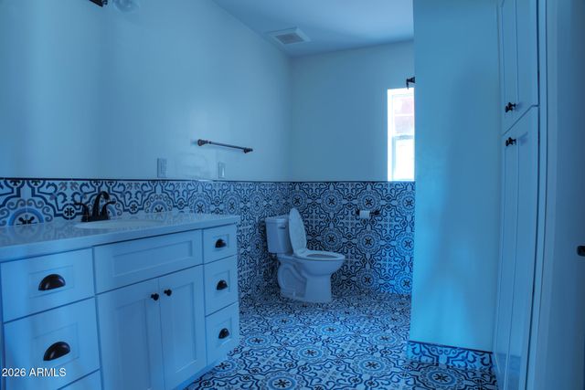 11 W PASADENA Avenue, Phoenix, AZ 85013