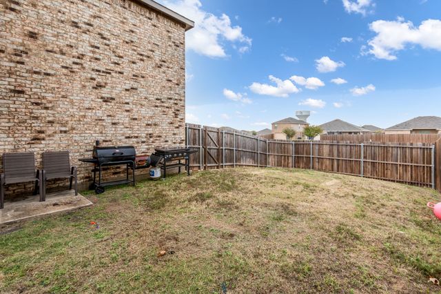 2256 Spring Hollow Drive, Lancaster, TX 75134