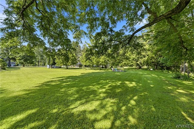 5886 Tonawanda Creek Road, Pendleton, NY 14094