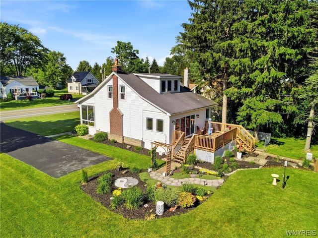 5886 Tonawanda Creek Road, Pendleton, NY 14094