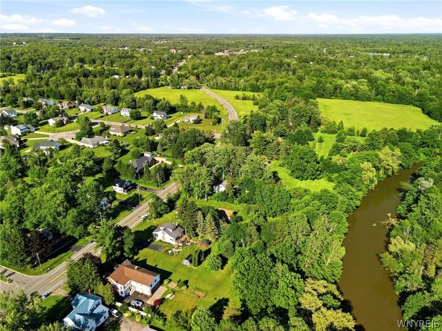 5886 Tonawanda Creek Road, Pendleton, NY 14094