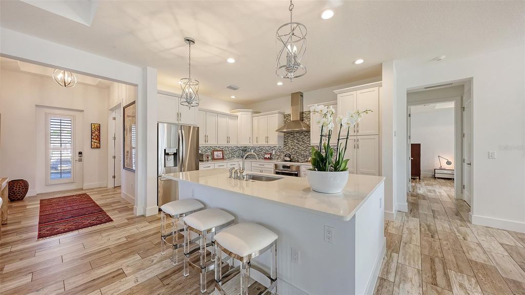 Image 13 of property listing at 4756 RINGWOOD MEADOW, Sarasota, FL 34235