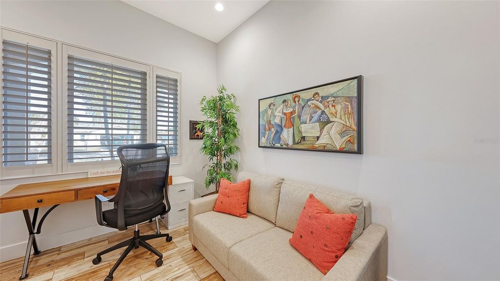 Image 29 of property listing at 4756 RINGWOOD MEADOW, Sarasota, FL 34235