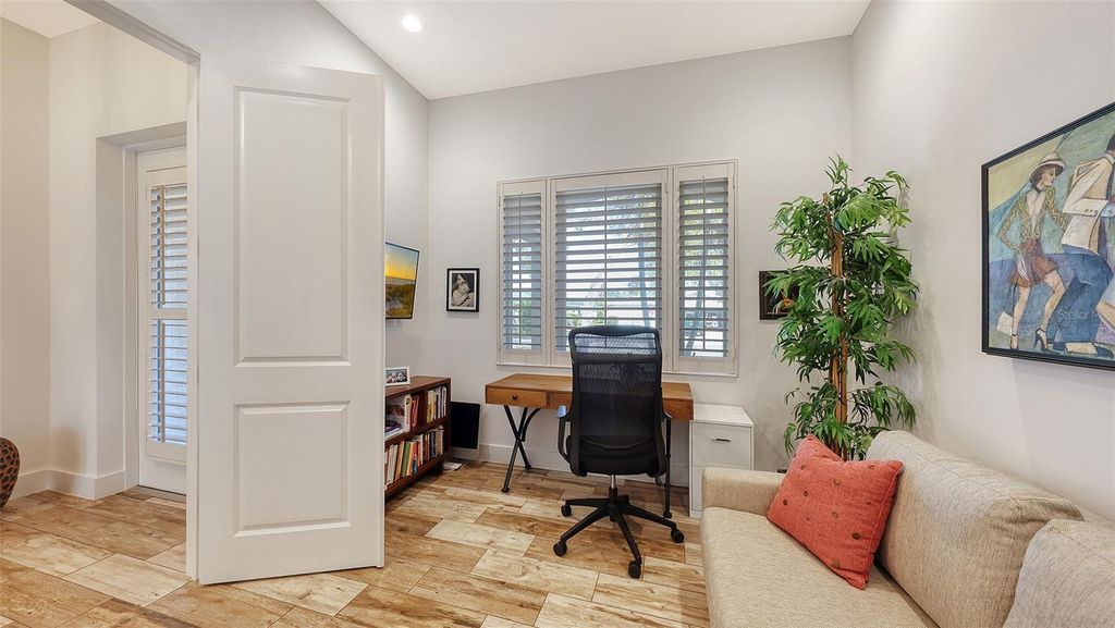 Image 30 of property listing at 4756 RINGWOOD MEADOW, Sarasota, FL 34235