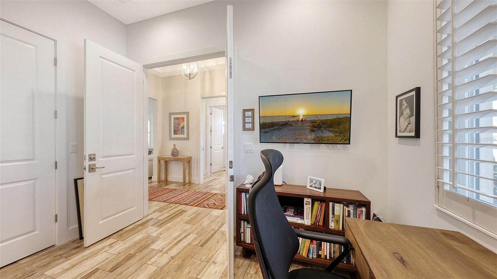 Image 31 of property listing at 4756 RINGWOOD MEADOW, Sarasota, FL 34235