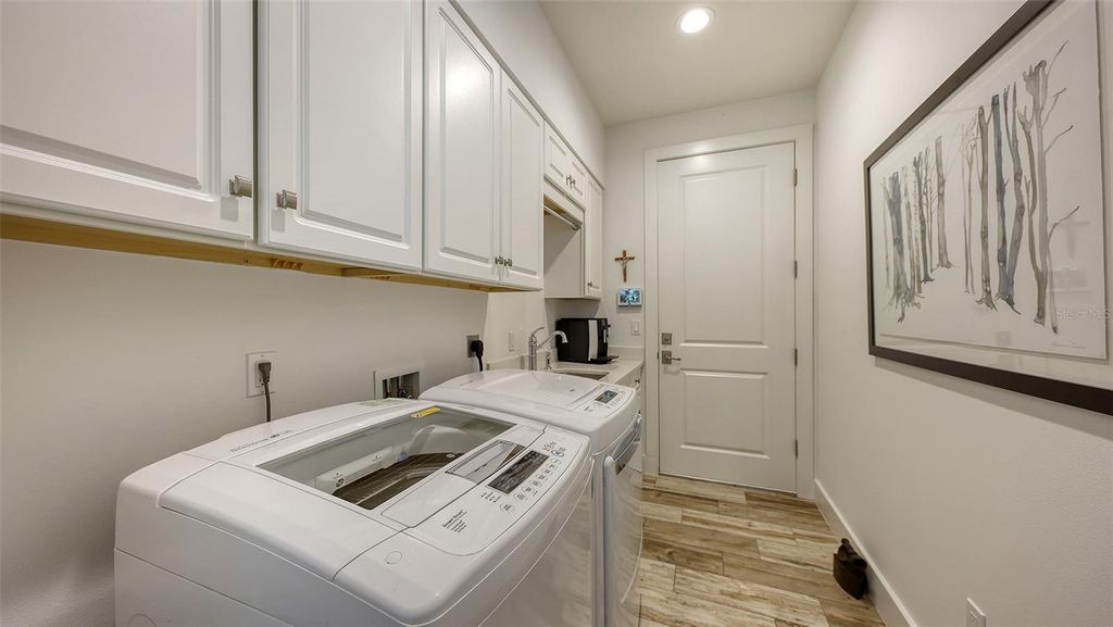 Image 36 of property listing at 4756 RINGWOOD MEADOW, Sarasota, FL 34235