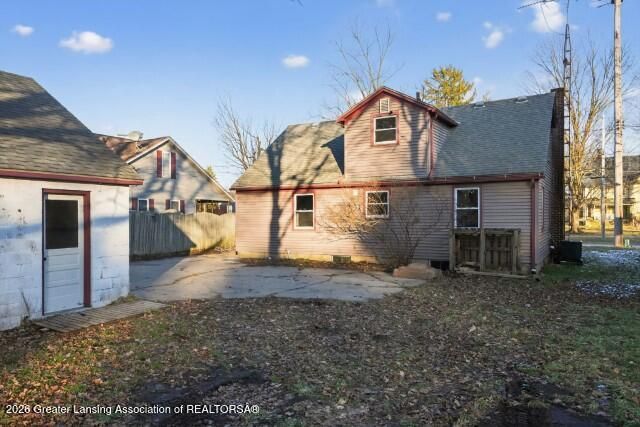 735 N Cochran Avenue, Charlotte, MI 48813