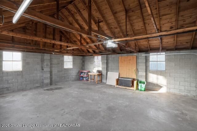 735 N Cochran Avenue, Charlotte, MI 48813