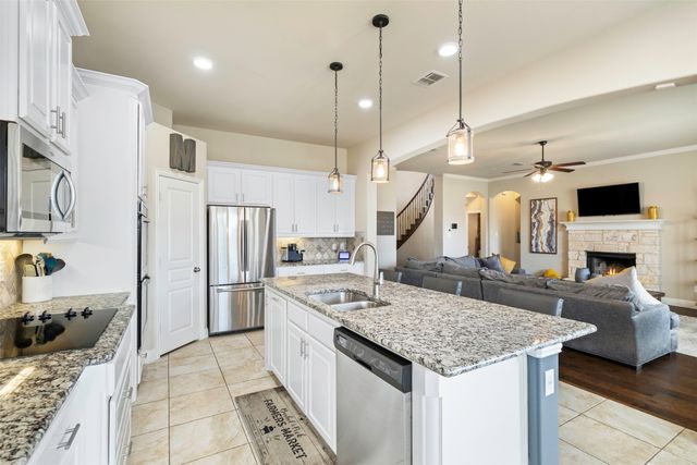1544 Signature Drive, Weatherford, TX 76087