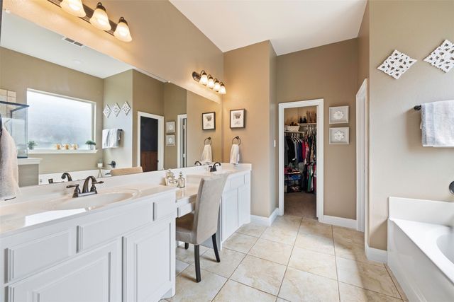1544 Signature Drive, Weatherford, TX 76087