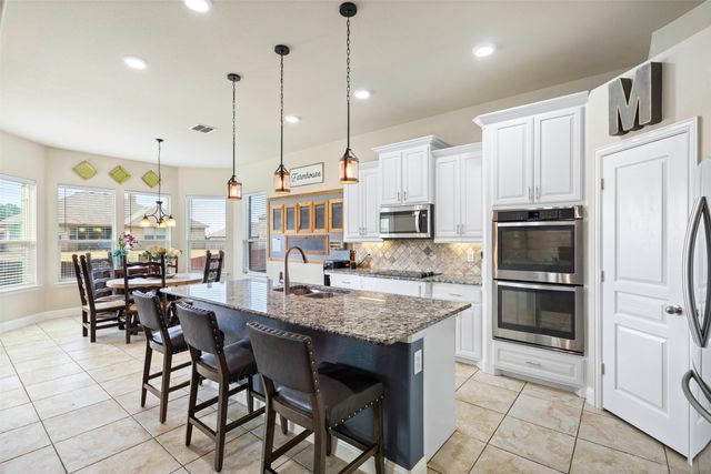 1544 Signature Drive, Weatherford, TX 76087