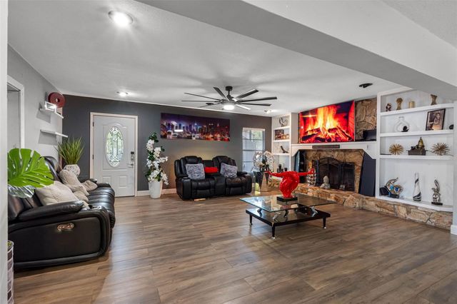 5515 LAKE LE CLARE ROAD, Lutz, FL 33558