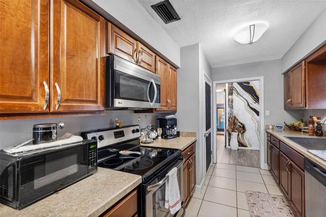 5515 LAKE LE CLARE ROAD, Lutz, FL 33558