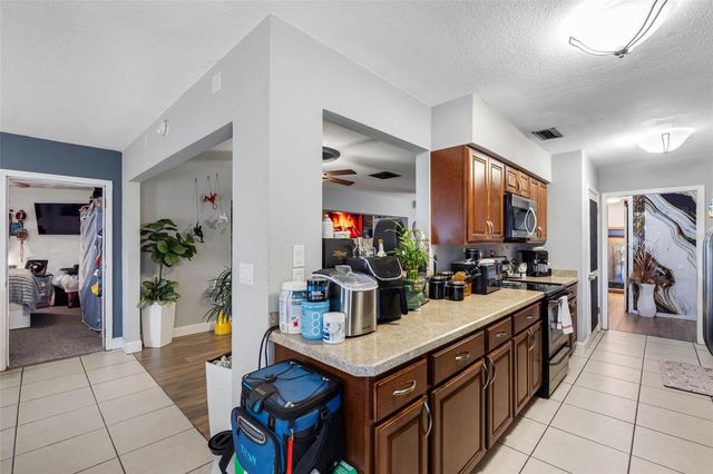 5515 LAKE LE CLARE ROAD, Lutz, FL 33558