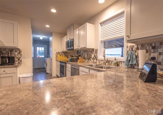 42046 Indiana Lane, Perry, MO 63462